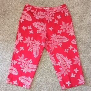 Evan Picone Red Floral Capris